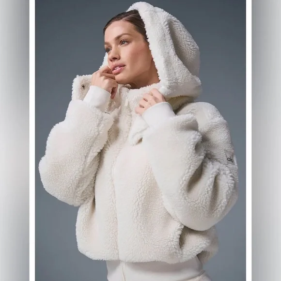 Alo Yoga - Picture 7 of 7